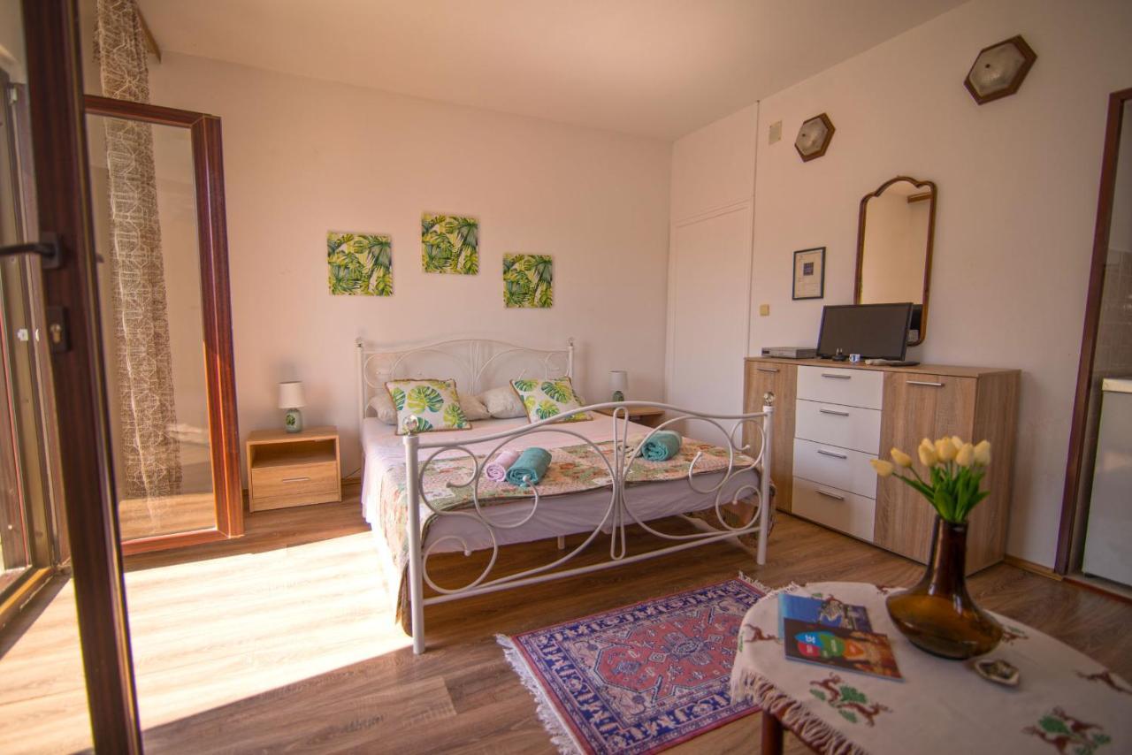Appartamento Nena Mali Lošinj Esterno foto